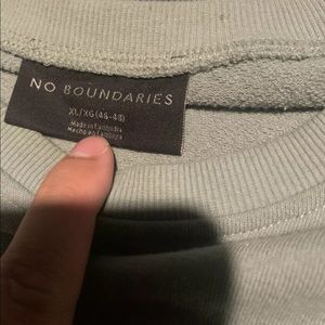 Men gray sweatshirt size xl